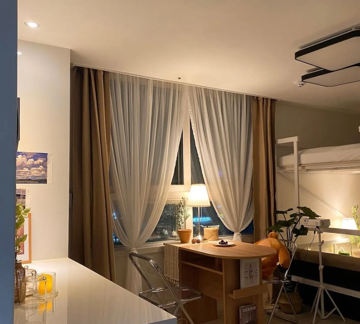 Apartment # Yeouido 10 Minutes # Yeongdeungpo Market Station 1 Minute # Urban Forest Speed Sensibility # Long Stay Seoul